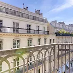 Renaissance Madeleine - Elegant Home In Madeleine